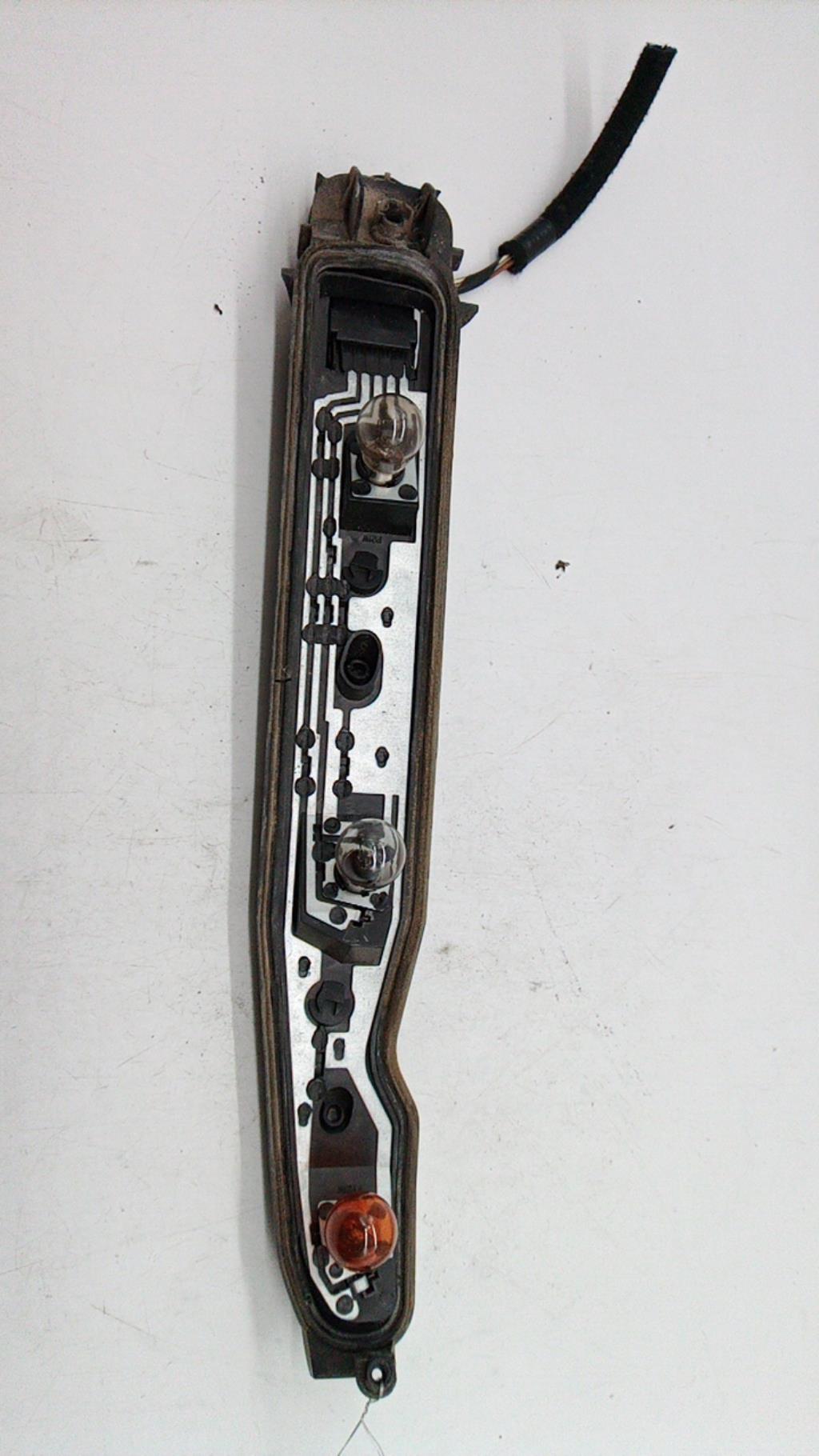 Base portalampade fanale posteriore destro OPEL CORSA C PHASE 1 Gasolina - 1