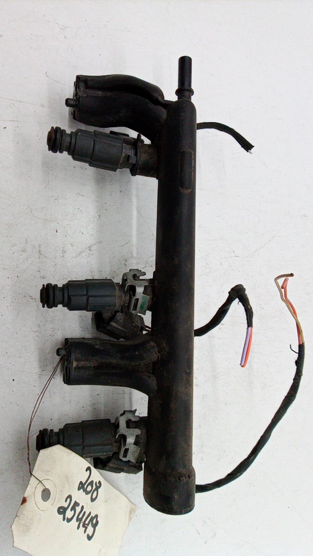 Rampe injection PEUGEOT 208 1 PHASE 2 Essence - 1