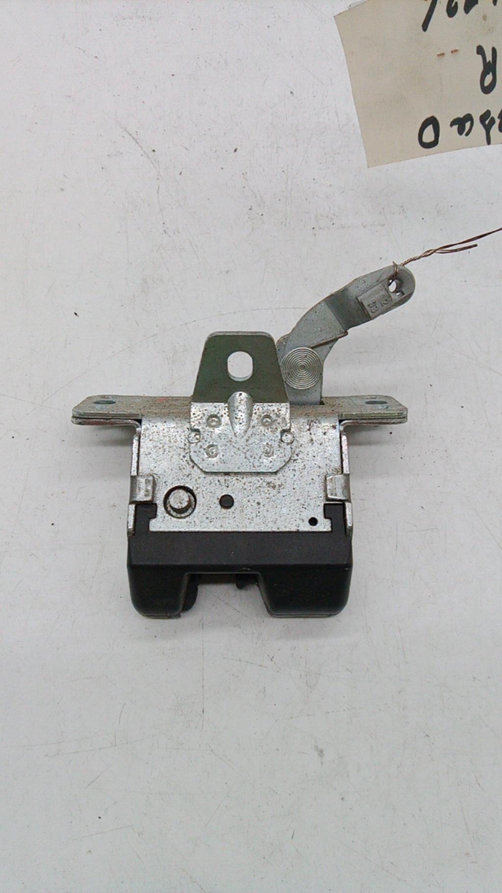 Serrure de hayon OPEL CORSA C PHASE 1 Essence - 1