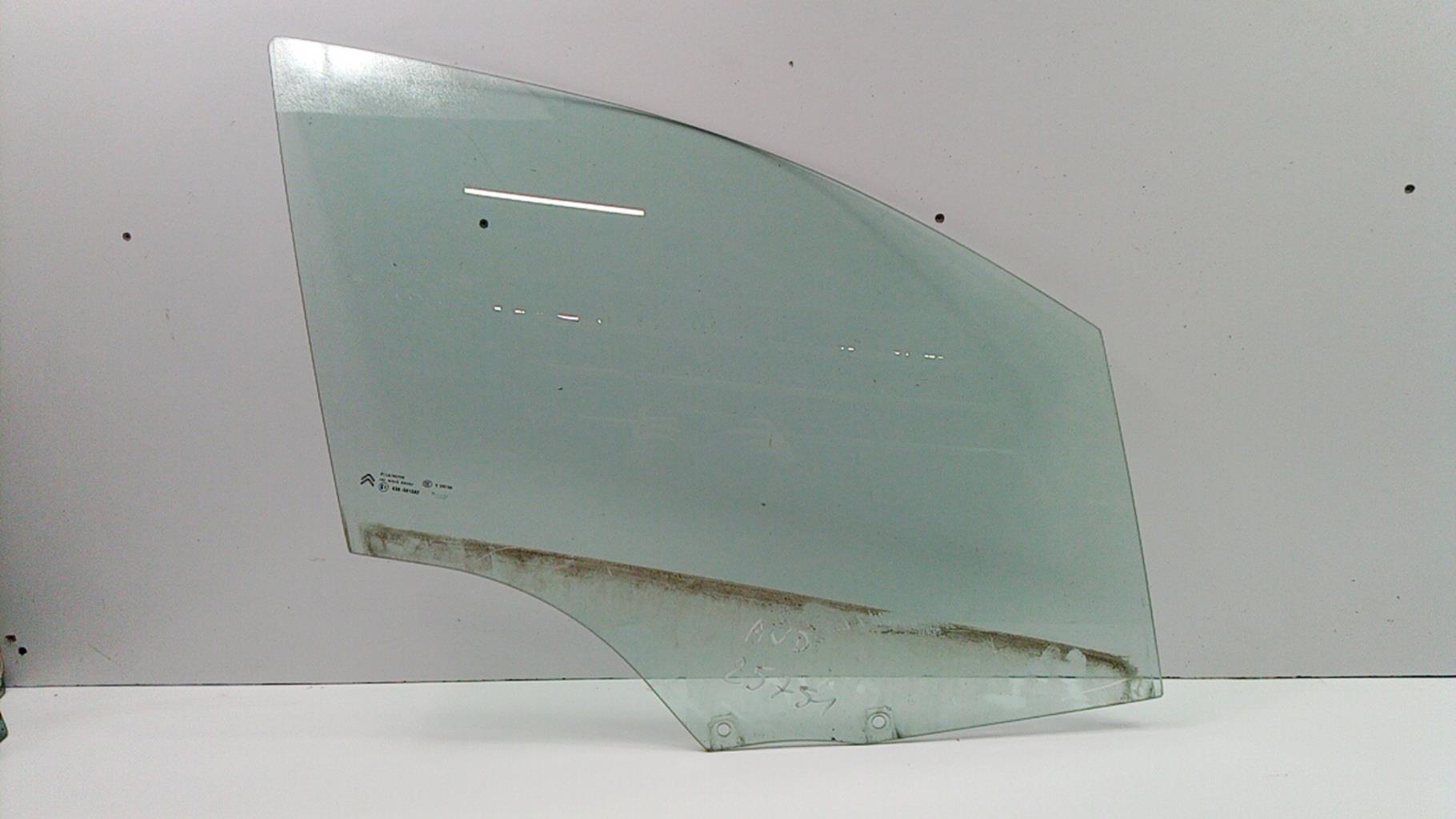 Vitre avant droit CITROEN C4 2 PHASE 1 Diesel - 1