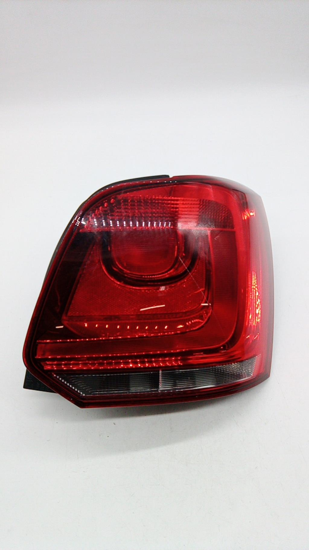 Fanale posteriore principale destro (luci) VOLKSWAGEN POLO 5 PHASE 1 Diésel - 1