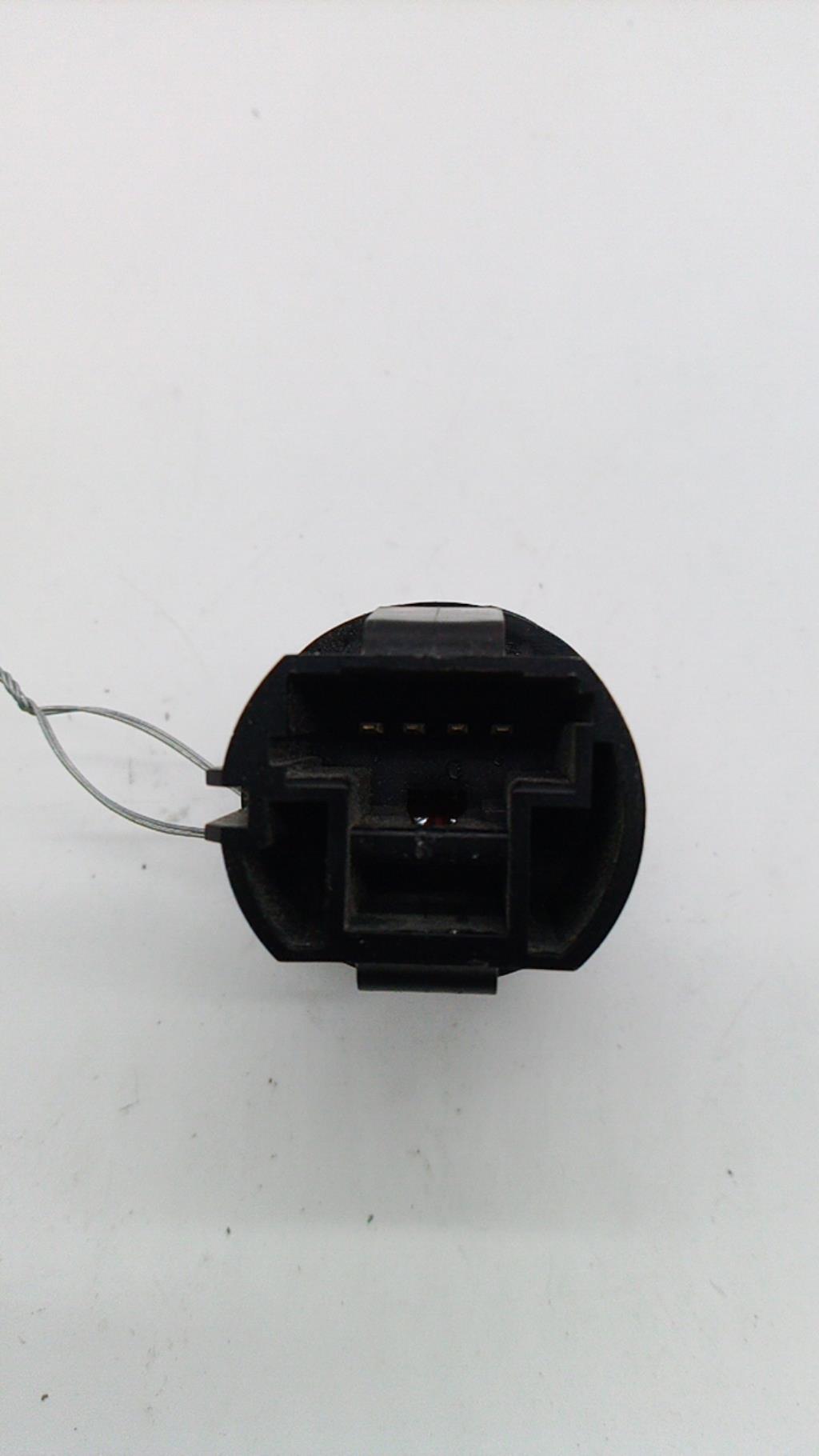 Bouton de demarrage RENAULT MEGANE 2 PHASE 1 CABRIOLET Diesel - 1