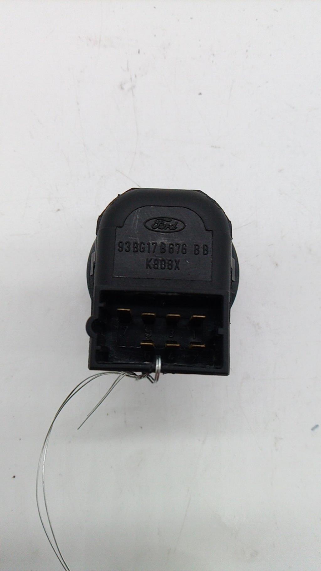 Commande retroviseurs FORD FIESTA 6 PHASE 1 Diesel - 1