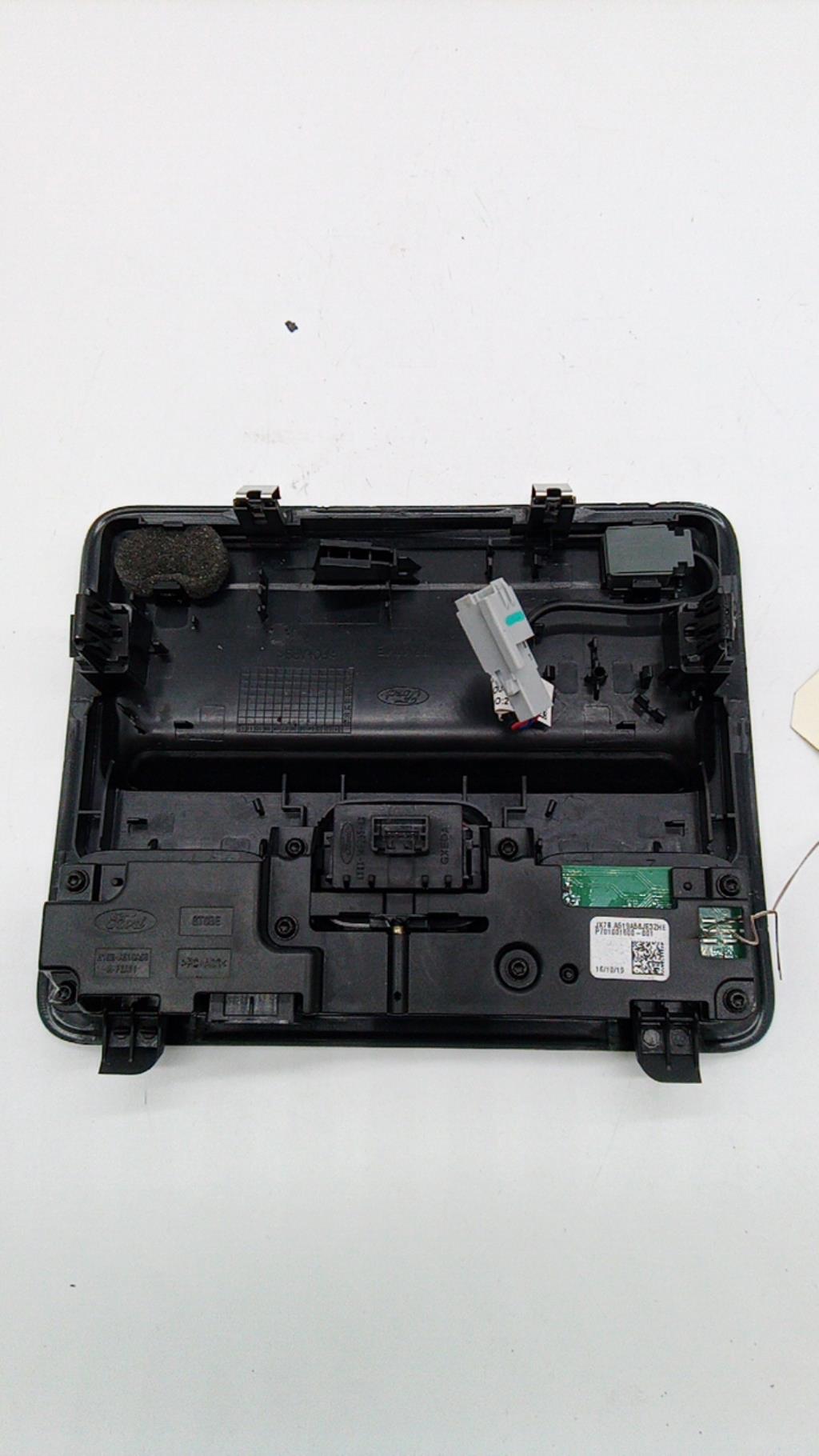 Eclairage de plafonnier FORD PUMA 2 Essence/Hybride - 1