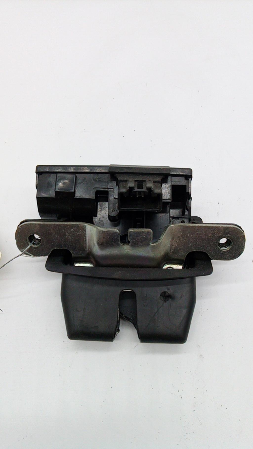 Serratura portellone posteriore FORD FIESTA 6 PHASE 2 Diésel - 1