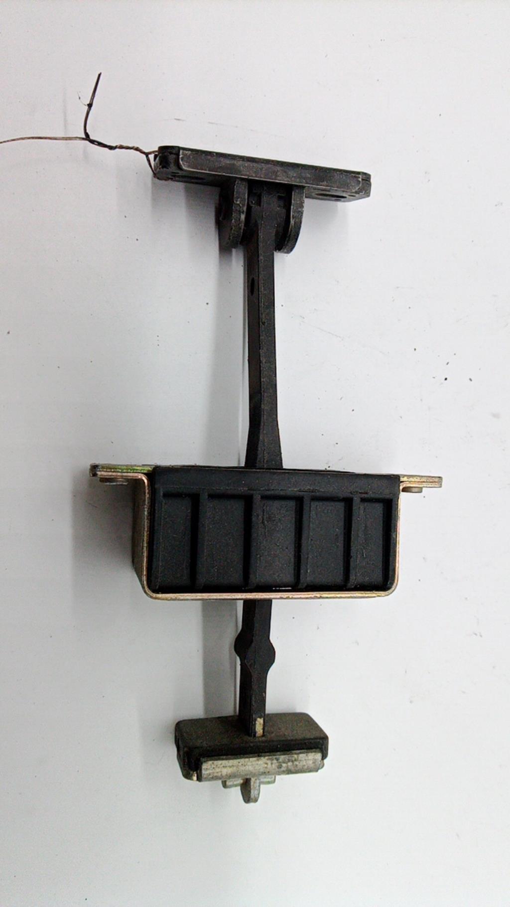 Tirante portiera anteriore destro MERCEDES CLASSE C 203 PHASE 1 Diésel - 1