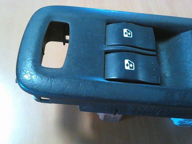 Interruttore lavacristalli anteriore sinistro RENAULT GRAND SCENIC 2 PHASE 1 Diésel - 1