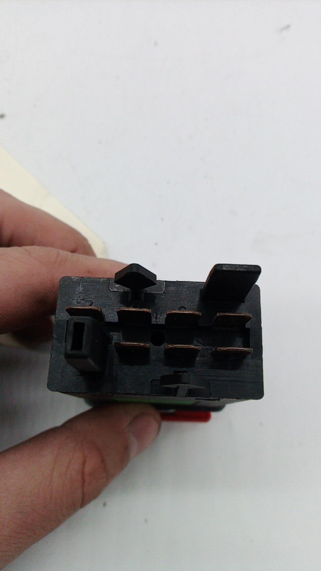Bouton de warning AUDI A3 1 PHASE 1 Diesel - 1