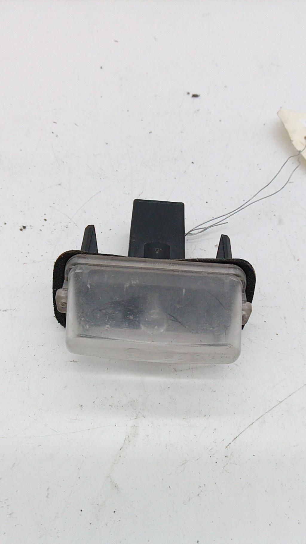 Eclairage de plaque CITROEN C3 PICASSO PHASE 1 Essence - 1