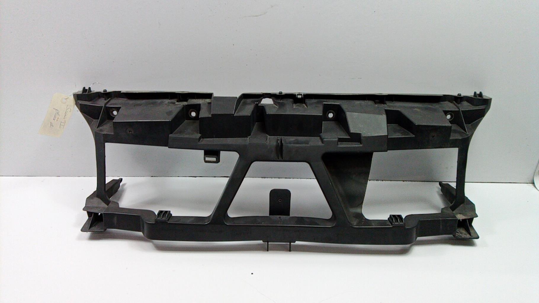 Face avant RENAULT SCENIC 2 PHASE 1 Essence - 1
