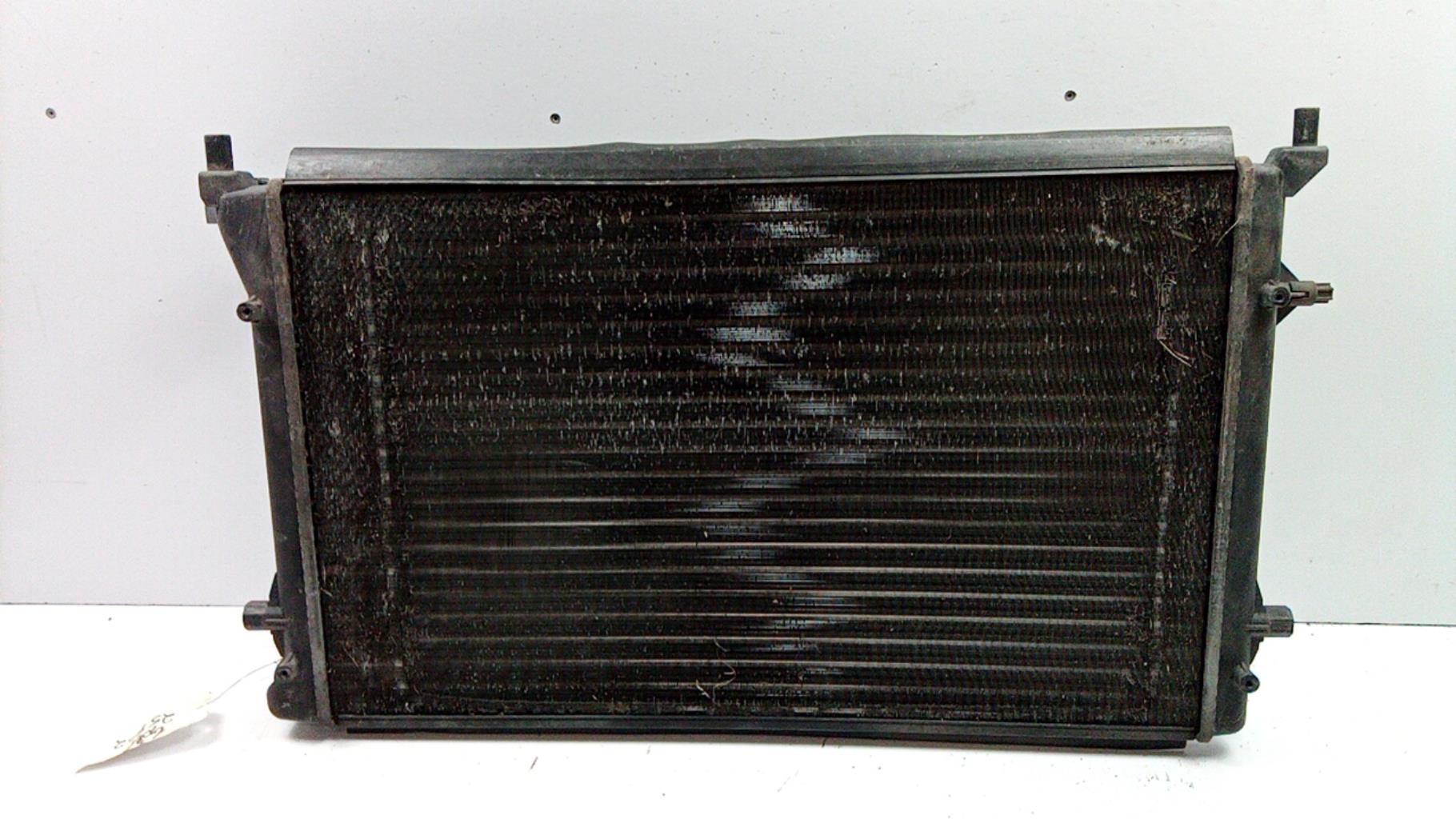 Radiateur eau VOLKSWAGEN GOLF 5 Essence - 1