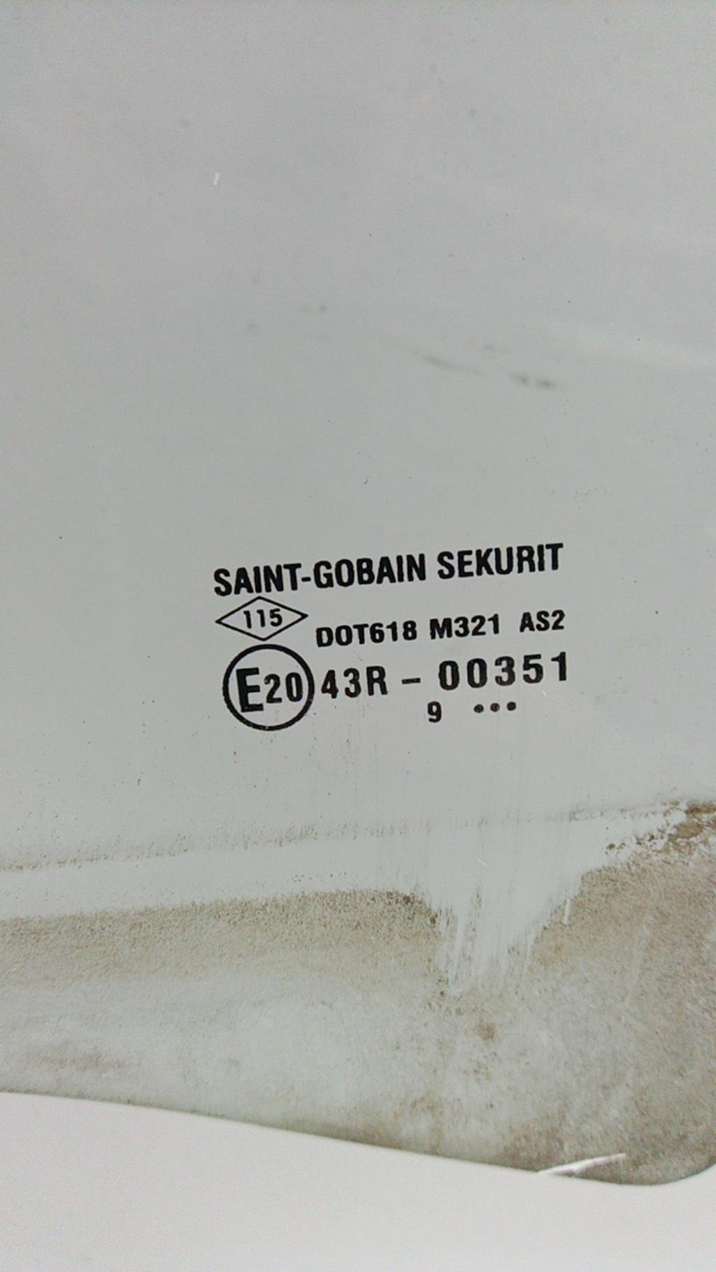 Vetro posteriore sinistro DACIA SANDERO 1 Diésel - 1