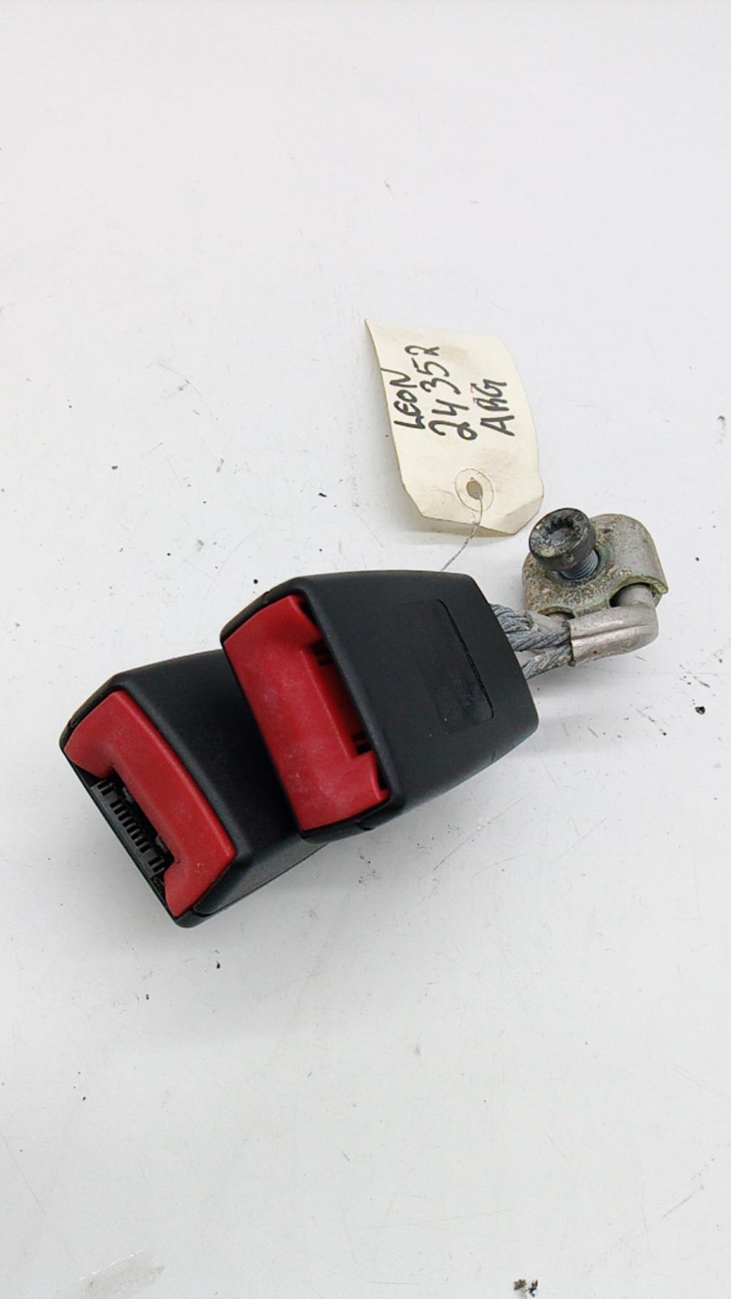 Aggancio cintura sicurezza posteriore sinistro SEAT LEON 2 PHASE 1 Diésel - 1
