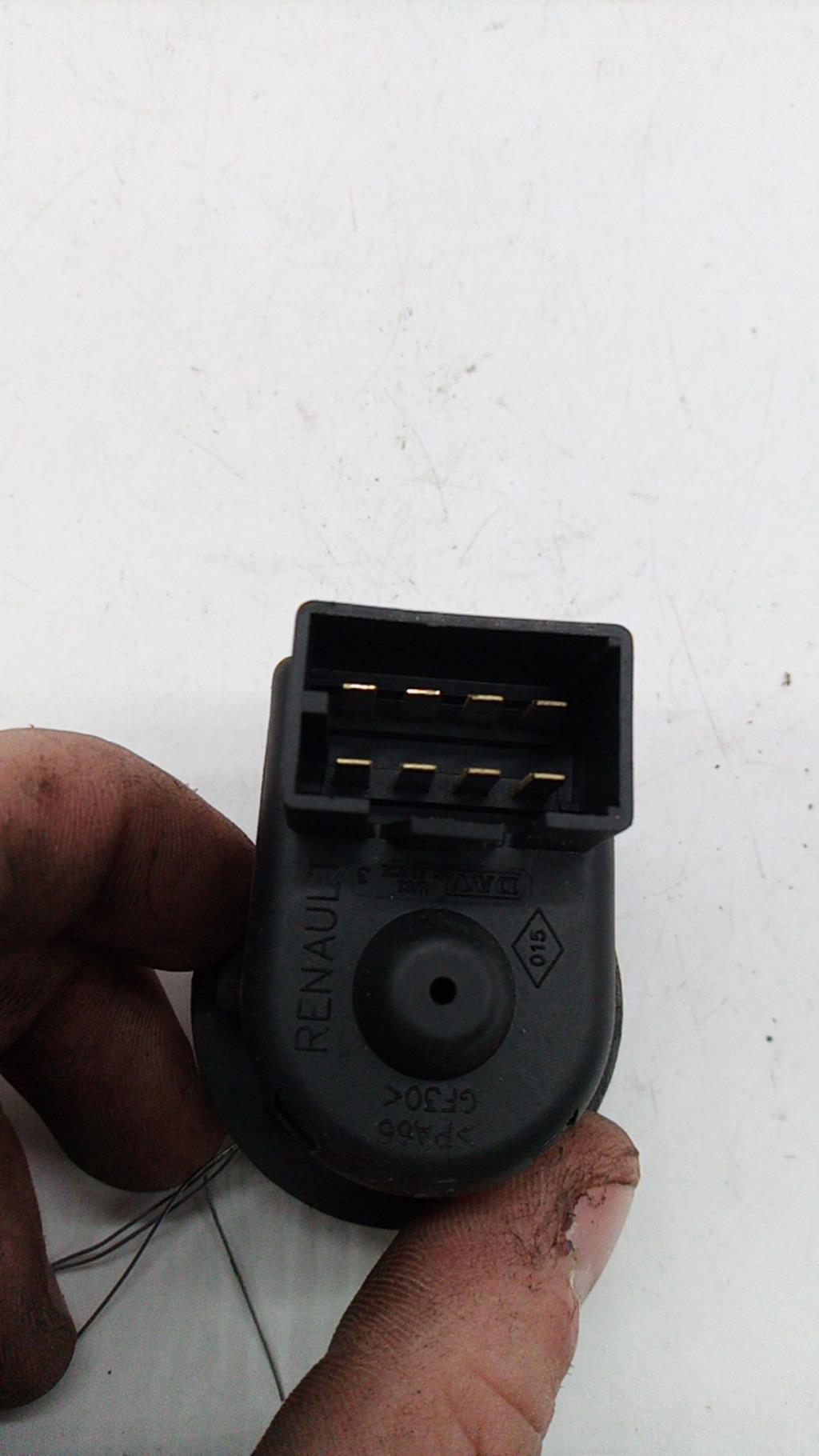 Commande retroviseurs RENAULT MEGANE 2 PHASE 1 Diesel - 1