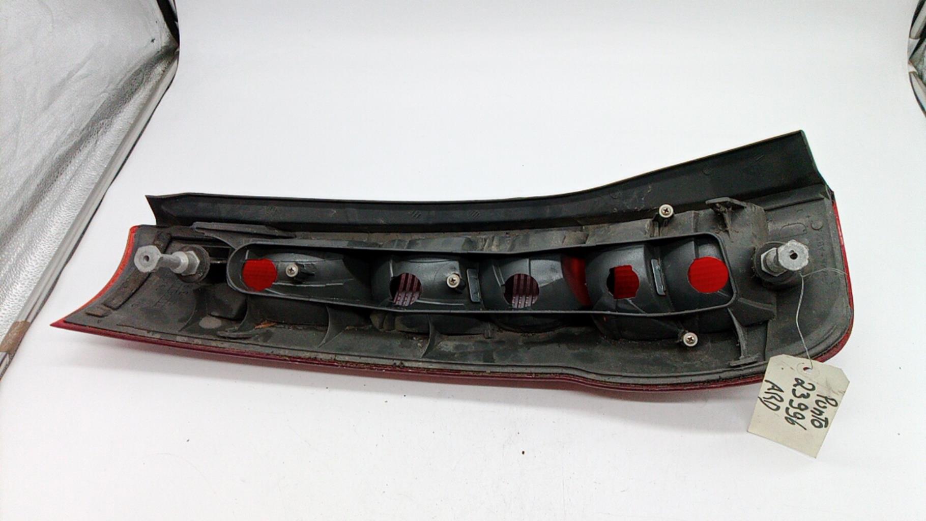 Fanale posteriore principale destro (luci) FIAT PUNTO 1 PHASE 1 Gasolina - 1