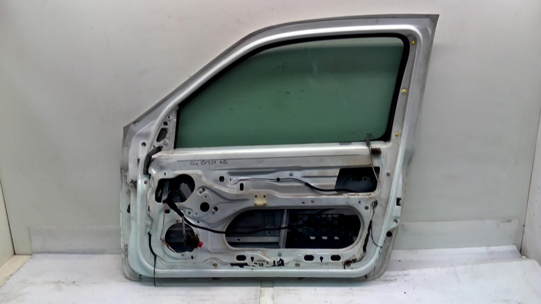Porte avant droit RENAULT CLIO 2 PHASE 1 Essence - 1