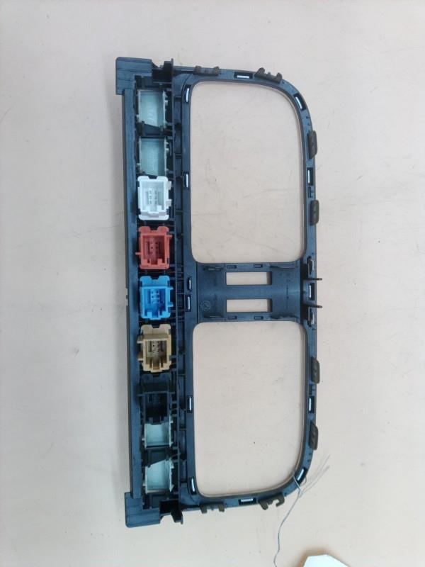 Interruttore luci emergenza VOLKSWAGEN POLO 5 PHASE 2 Diésel - 1