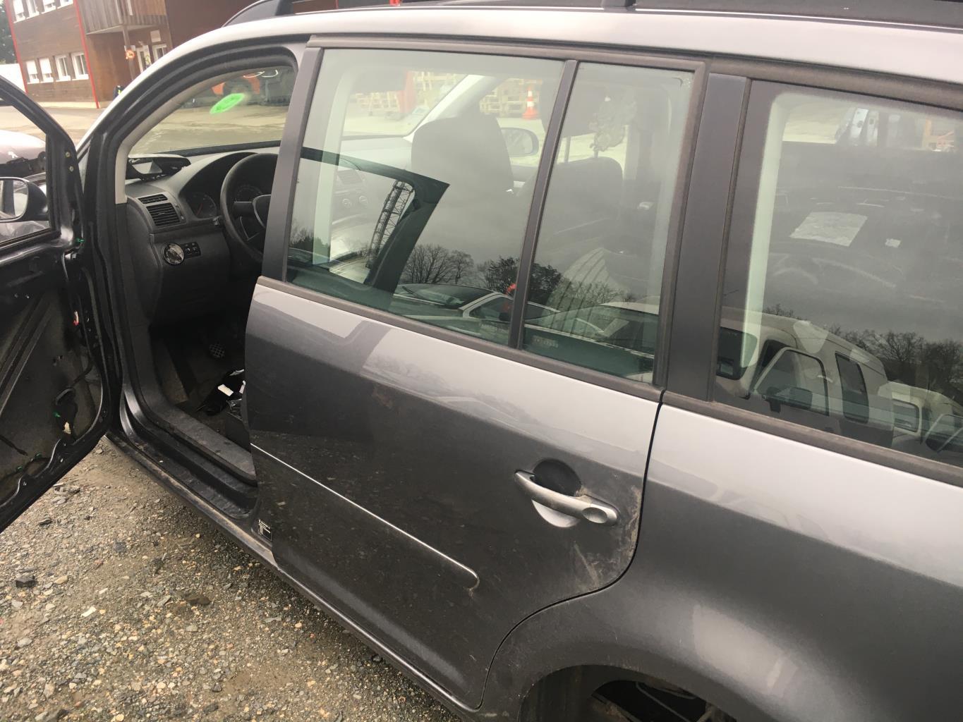 Maniglia portiera posteriore sinistra VOLKSWAGEN TOURAN 1 PHASE 1 Diésel - 1
