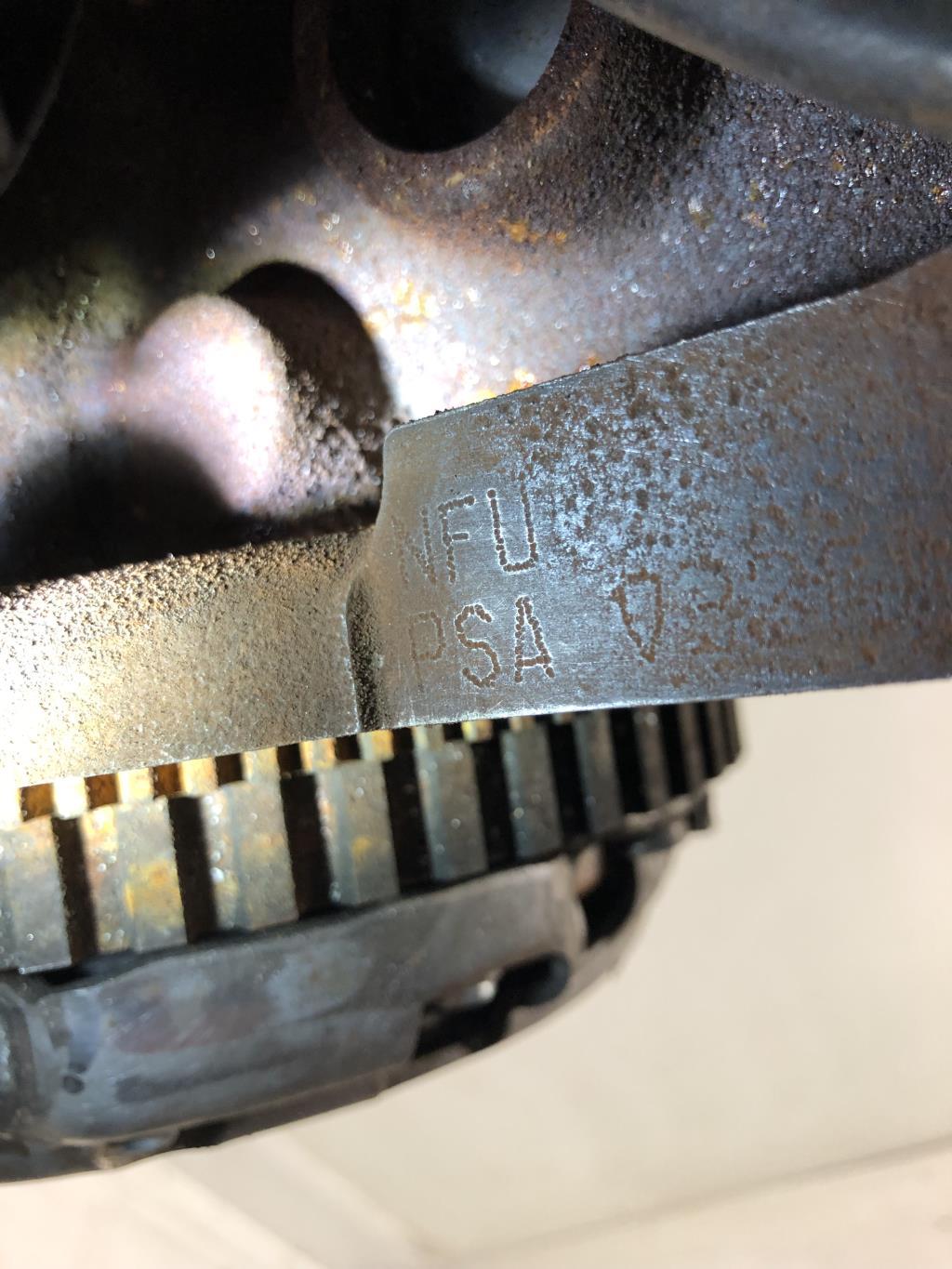 Moteur CITROEN C4 1 PHASE 1 Essence - 1