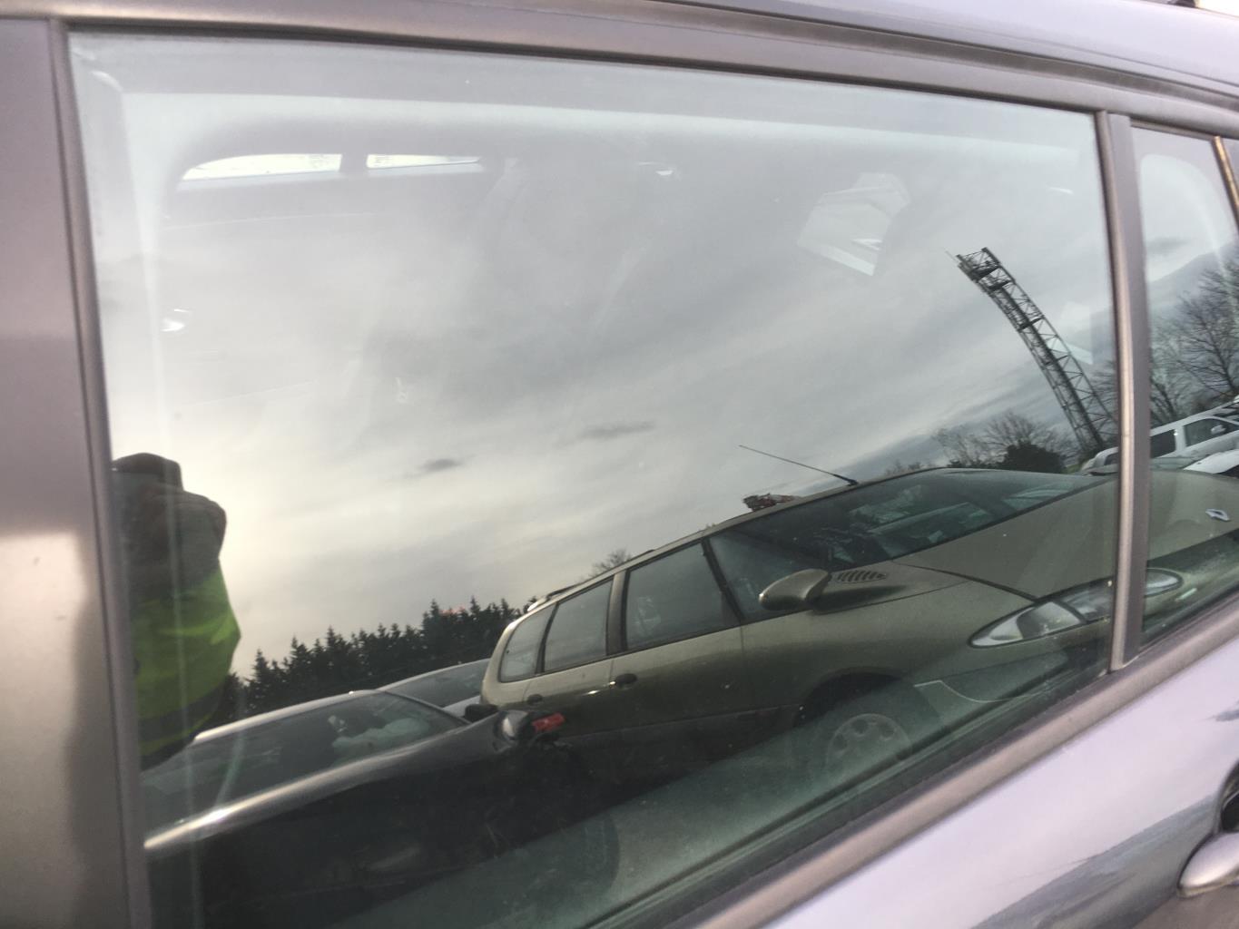 Vitre arriere gauche RENAULT LAGUNA 3 PHASE 1 BREAK Diesel - 1