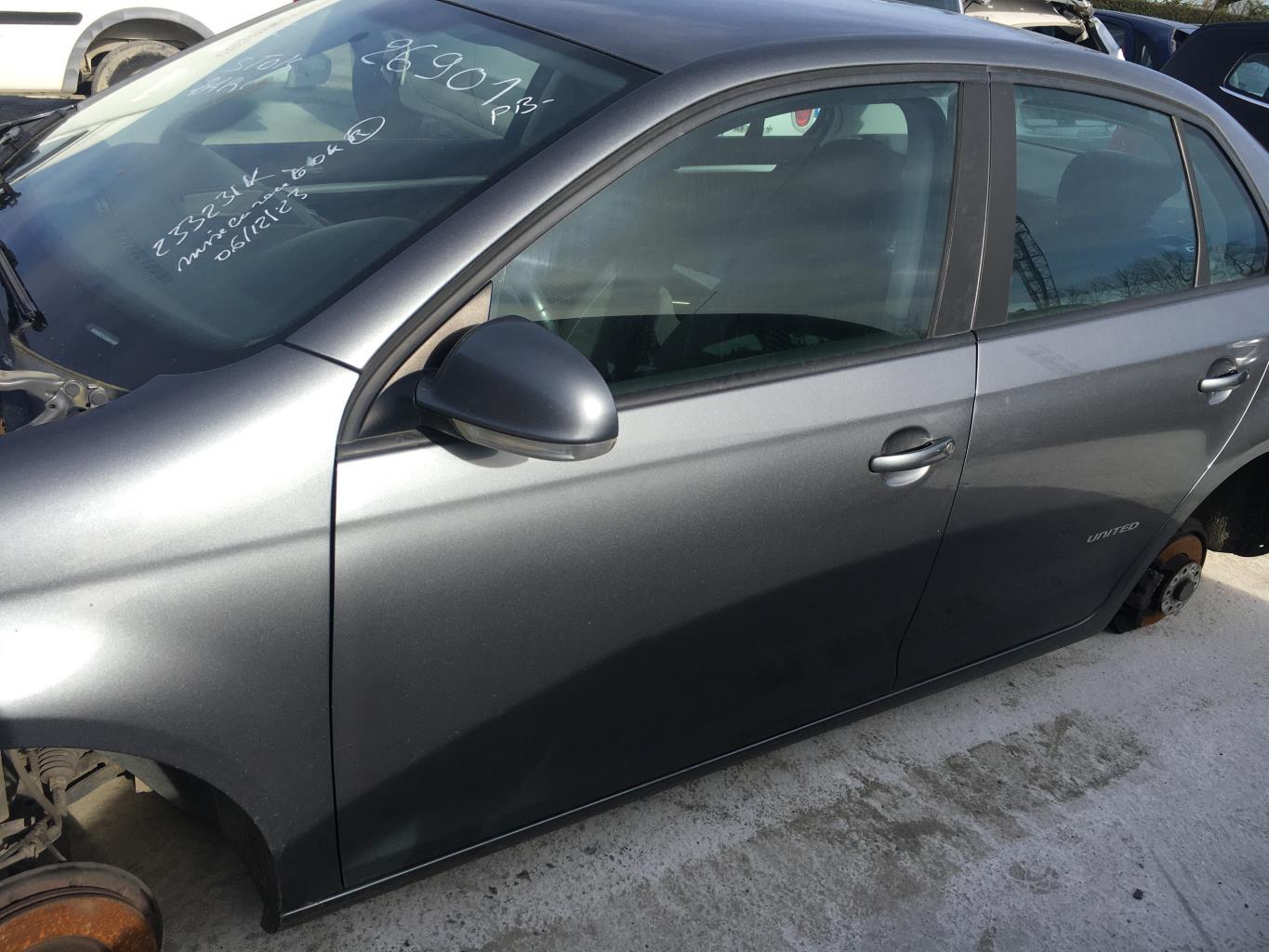 Porte avant gauche VOLKSWAGEN JETTA 3 Diesel - 1