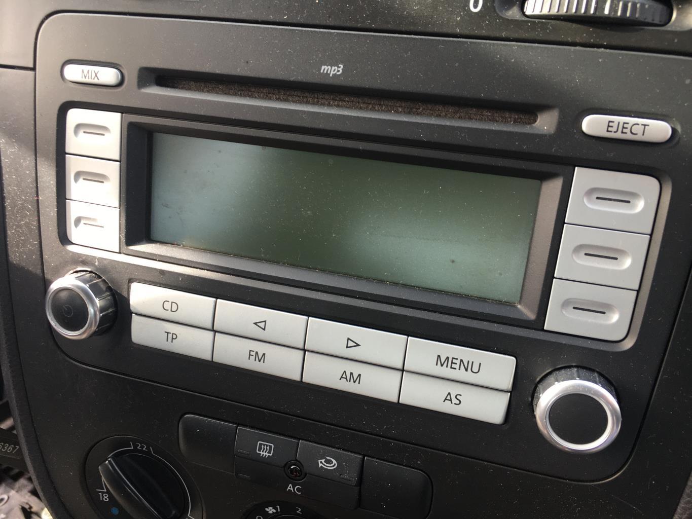 Autoradio originale VOLKSWAGEN JETTA 3 Diésel - 1