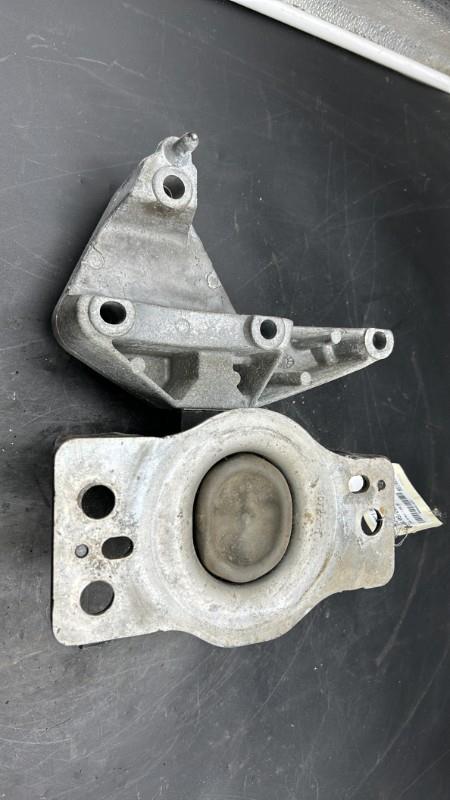 Supporto motore destro RENAULT KANGOO 2 PHASE 1 Diésel - 1