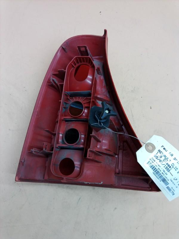Fanale posteriore principale destro (luci) RENAULT CLIO 2 PHASE 1 Diésel - 1