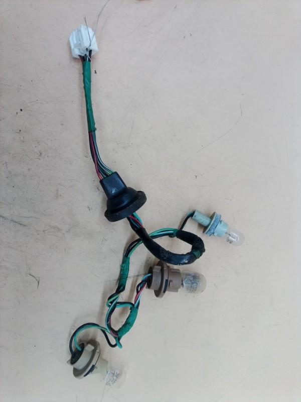 Base portalampade fanale posteriore destro NISSAN JUKE 1 PHASE 1 Diésel - 1