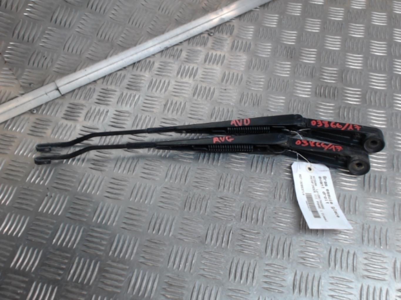 Braccio tergicristallo anteriore NISSAN PATHFINDER 2 PHASE 1 Diésel - 1