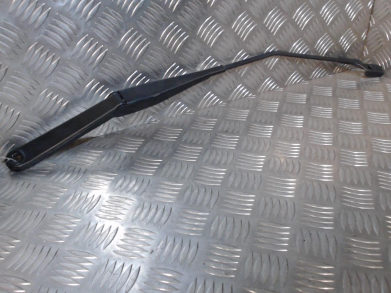 Braccio tergicristallo anteriore destro FORD FIESTA 6 PHASE 2 Gasolina - 1