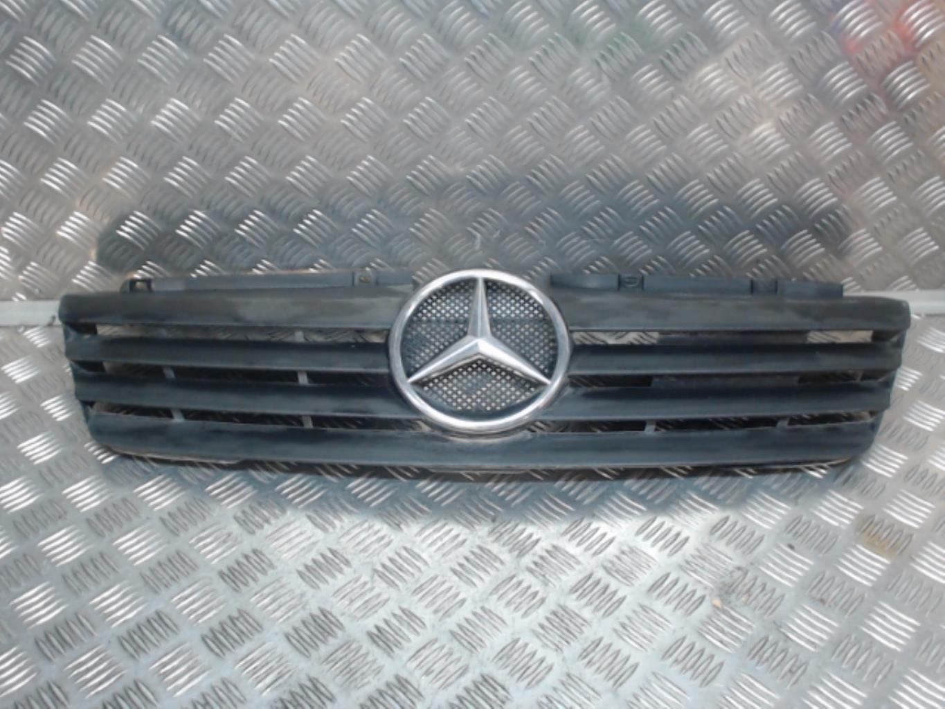 Calandre MERCEDES VANEO 414 Diesel - 1