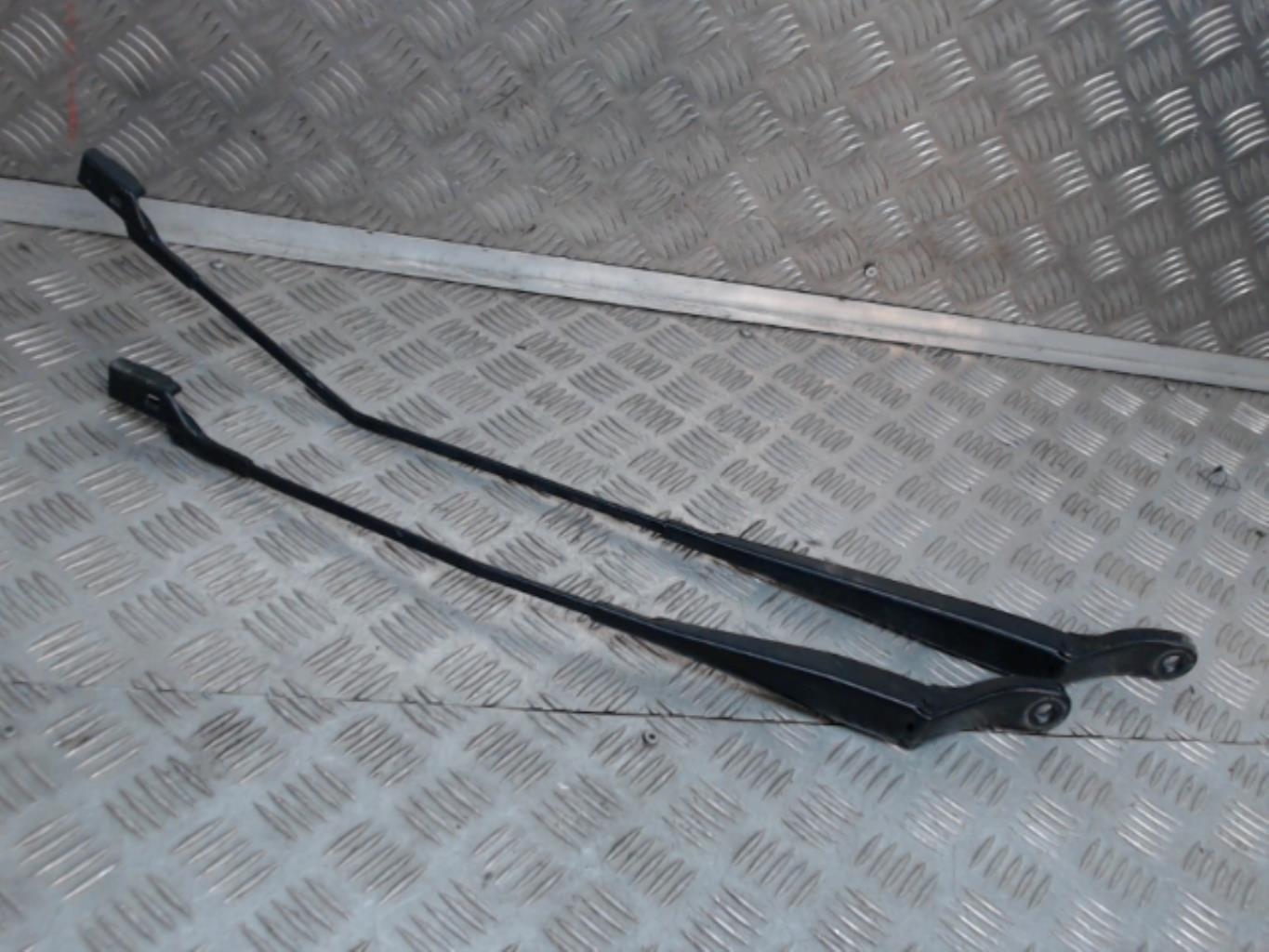 Braccio tergicristallo anteriore PEUGEOT 208 1 PHASE 1 Diésel - 1