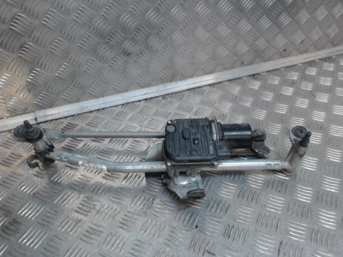 Motore tergicristallo anteriore VOLKSWAGEN PASSAT 6 BREAK Diésel - 1