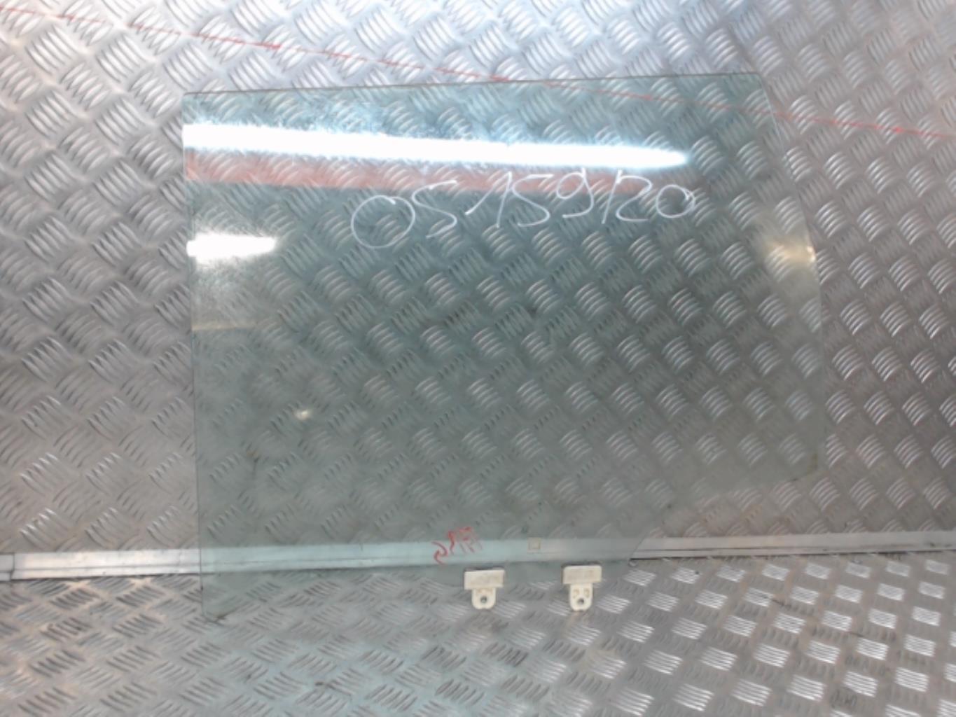 Vetro posteriore sinistro NISSAN X-TRAIL 1 PHASE 1  - 1