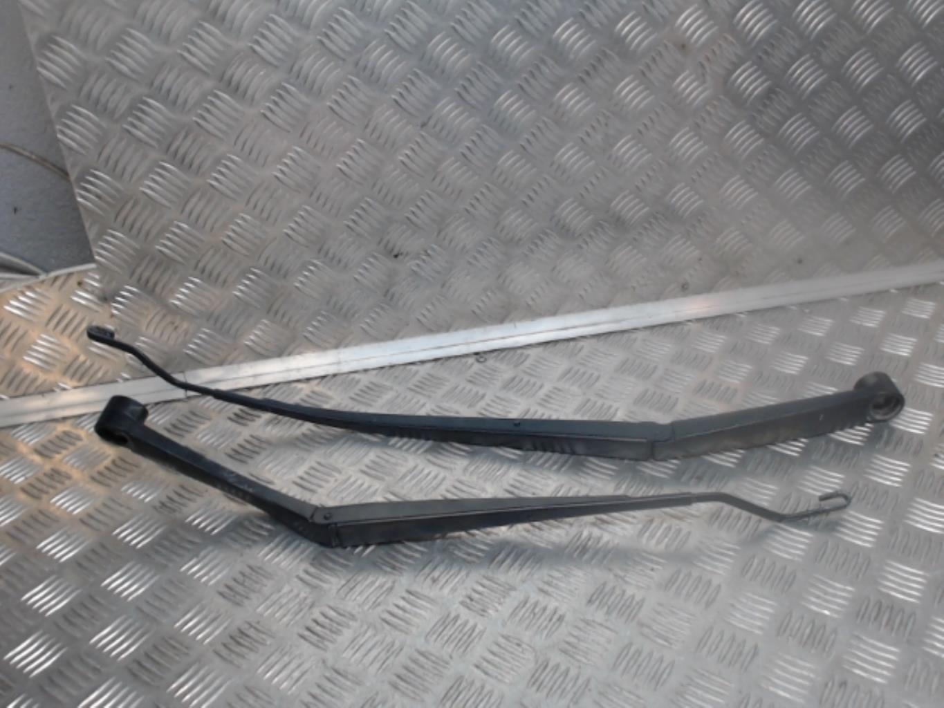 Braccio tergicristallo anteriore HYUNDAI TUCSON 2 PHASE 1 Diésel - 1