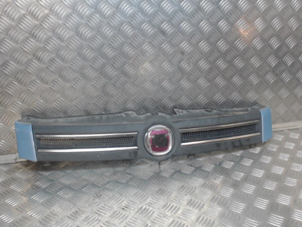 Calandre FIAT PANDA 2 Essence - 1