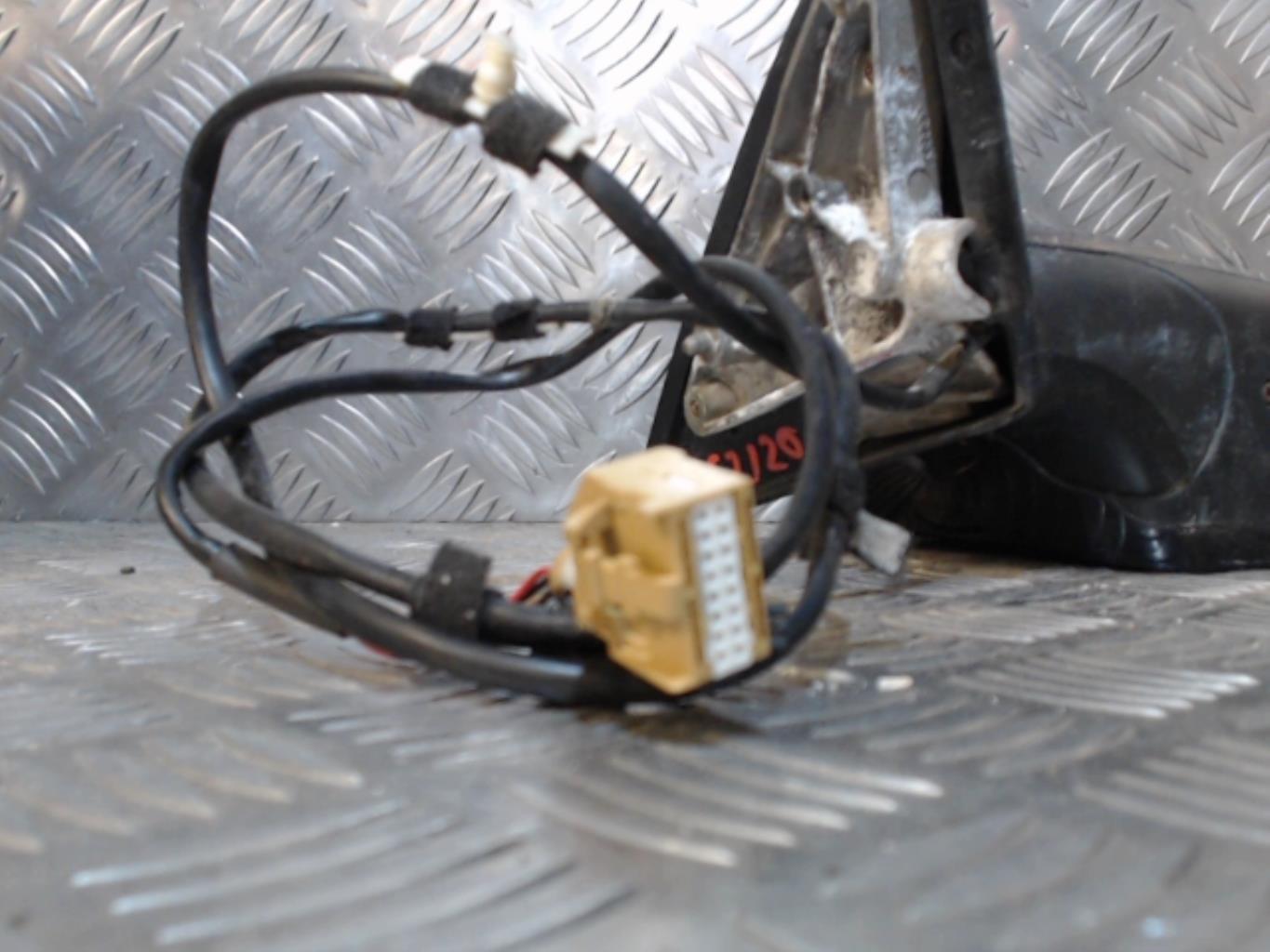 Retroviseur gauche AUDI A4 2 PHASE 1 Essence - 1