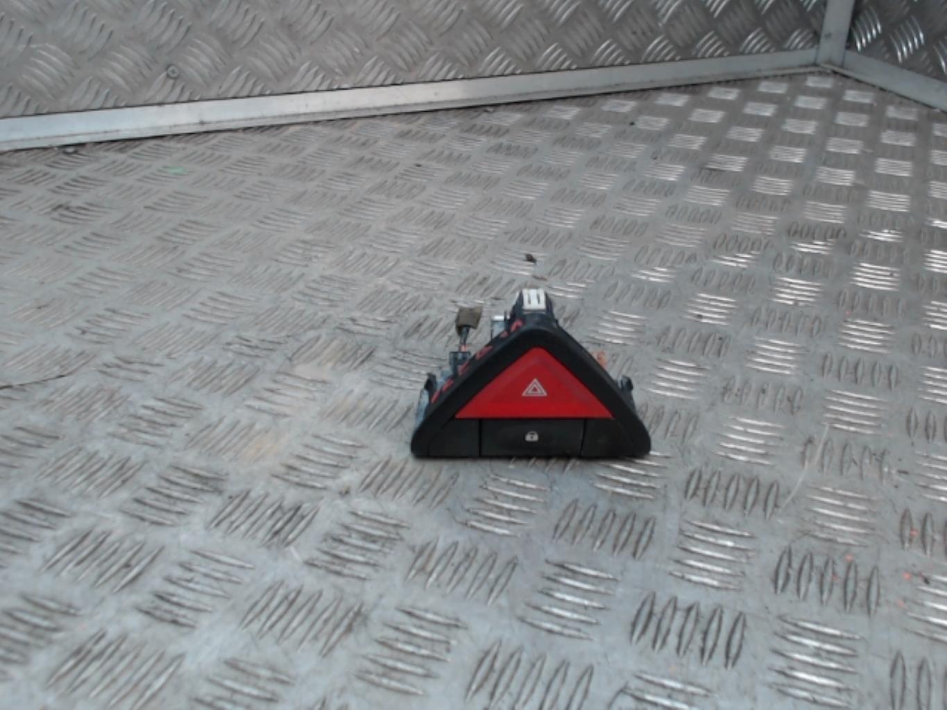 Bouton de warning RENAULT KOLEOS 1 PHASE 1 Diesel - 1