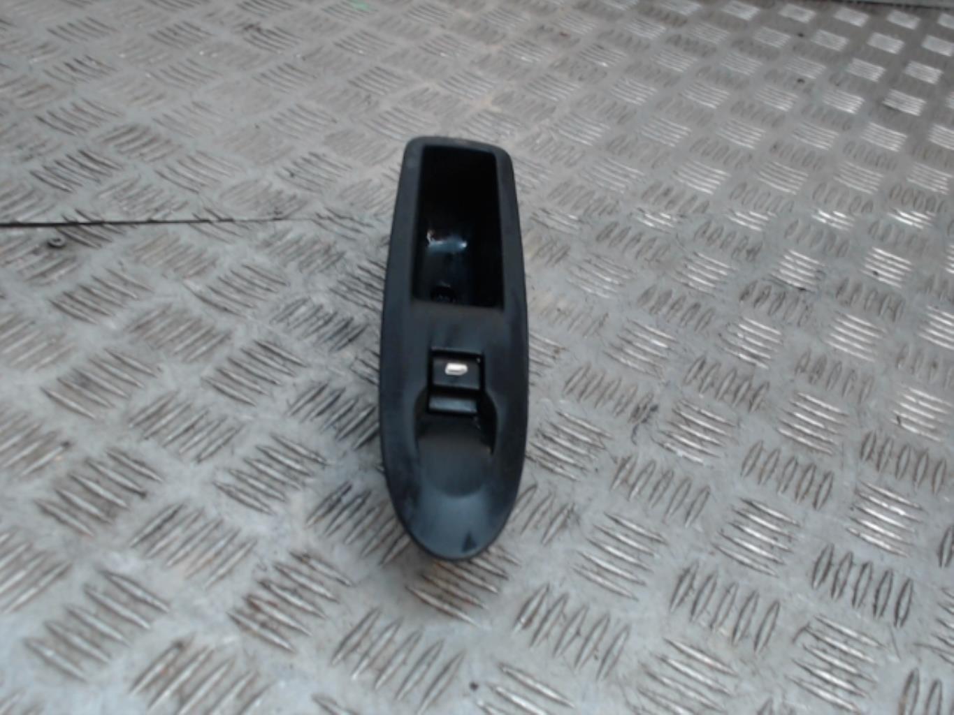 Interruttore lavacristalli posteriore sinistro CITROEN C4 2 PHASE 1 Diésel - 1