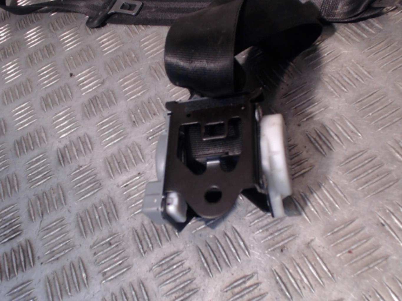 Ceinture arriere droit AUDI A1 1  - 1