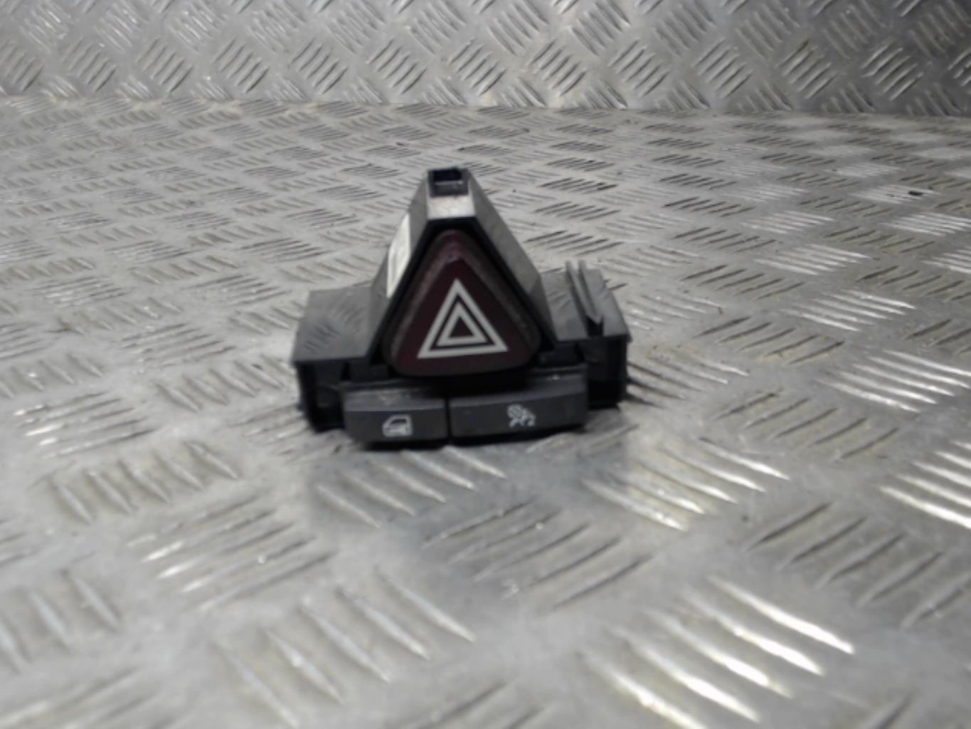Bouton de warning OPEL CORSA D PHASE 2 Essence - 1