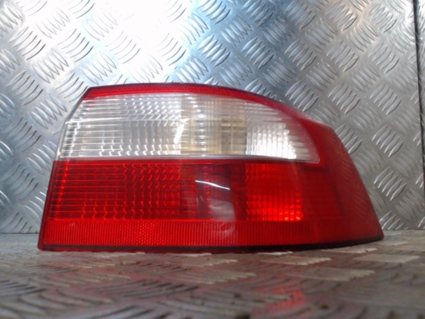 Fanale posteriore principale destro (luci) RENAULT LAGUNA 2 PHASE 1 Gasolina - 1