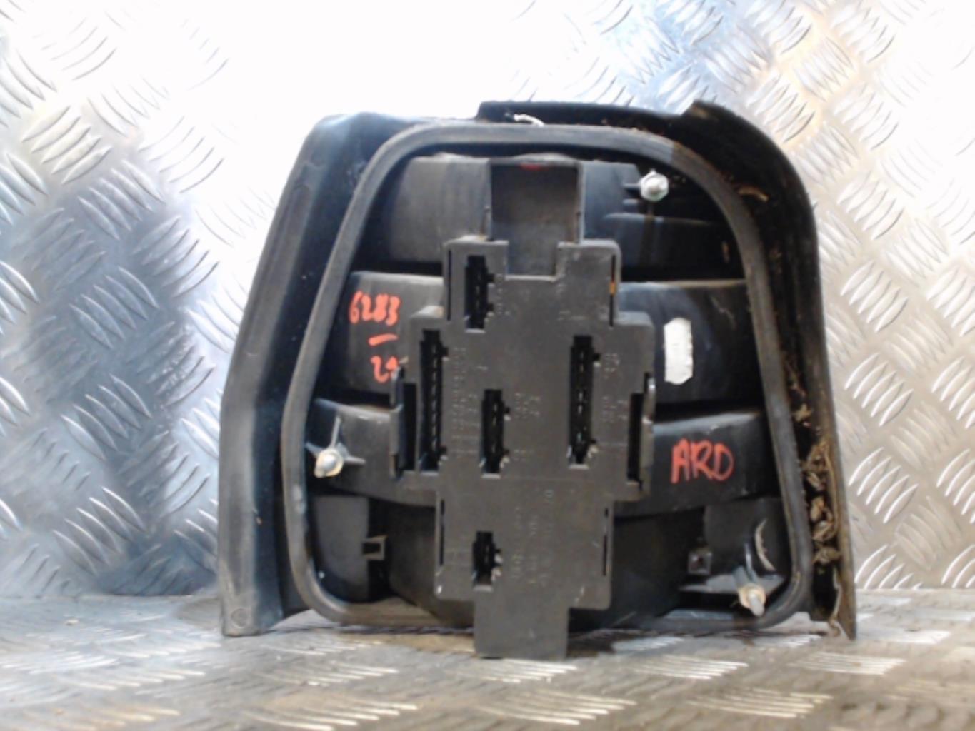 Fanale posteriore principale destro (luci) VOLKSWAGEN POLO COUPE PHASE 2 Gasolina - 1