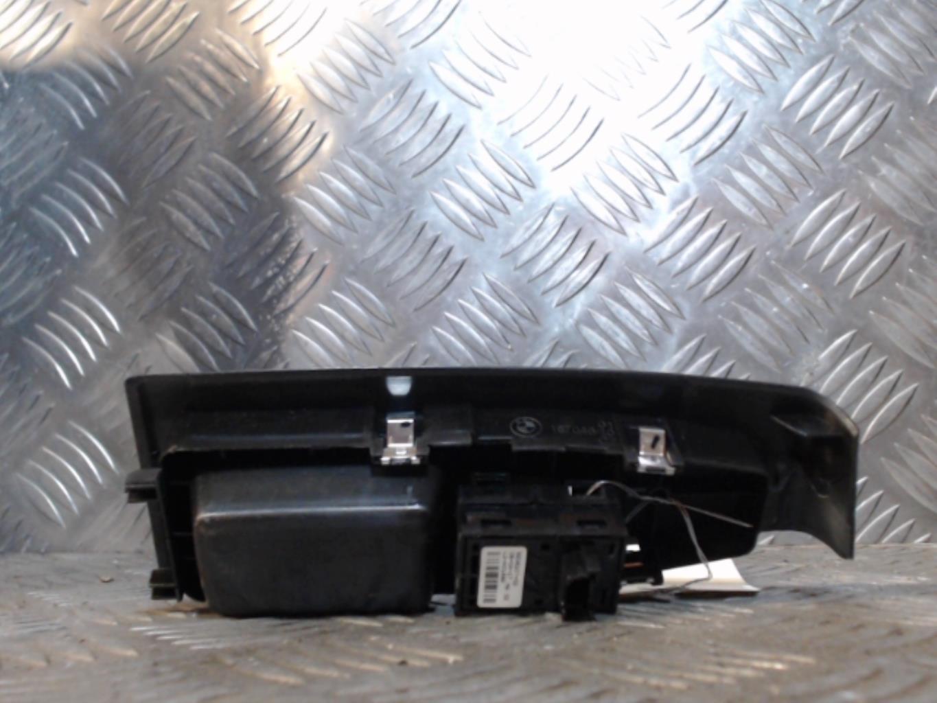 Interruttore lavacristalli posteriore sinistro BMW SERIE 2 F46 GRAN TOURER PHASE 1 Diésel - 1