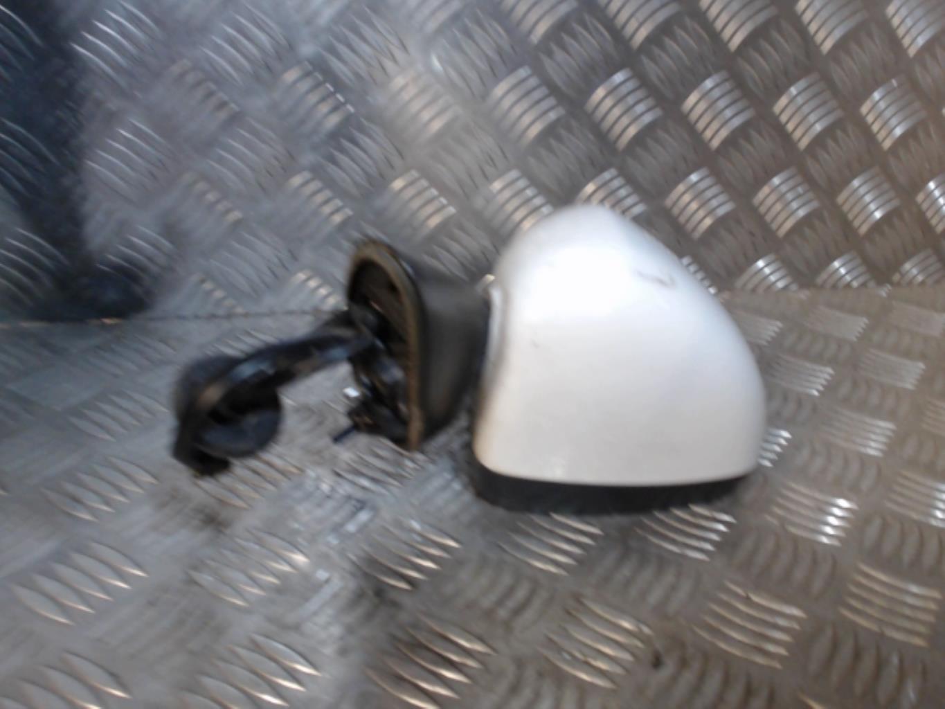 Retrovisor derecho OPEL CORSA D PHASE 2 Gasolina - 1