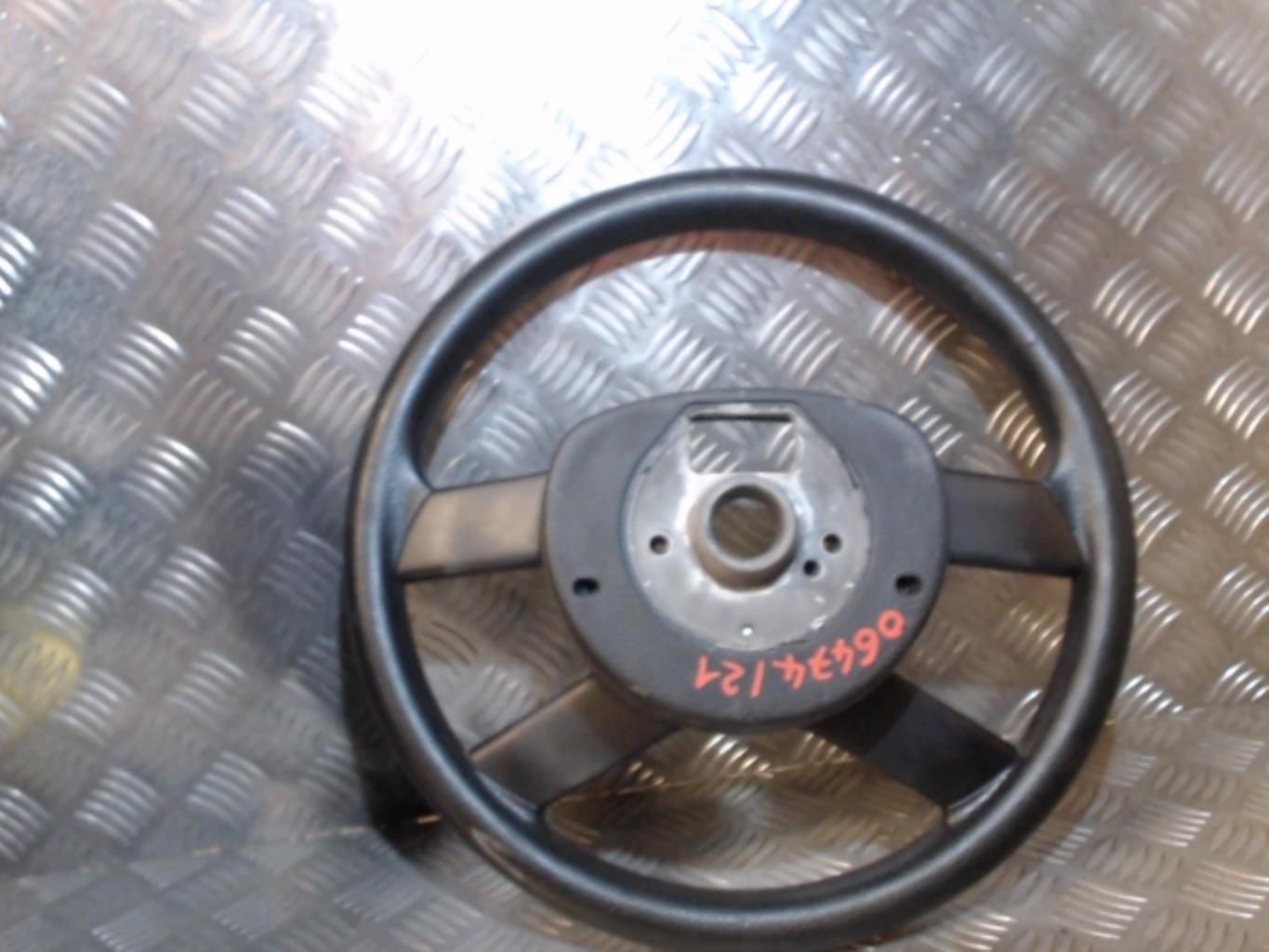 Volant VOLKSWAGEN POLO 4 PHASE 1 Essence - 1