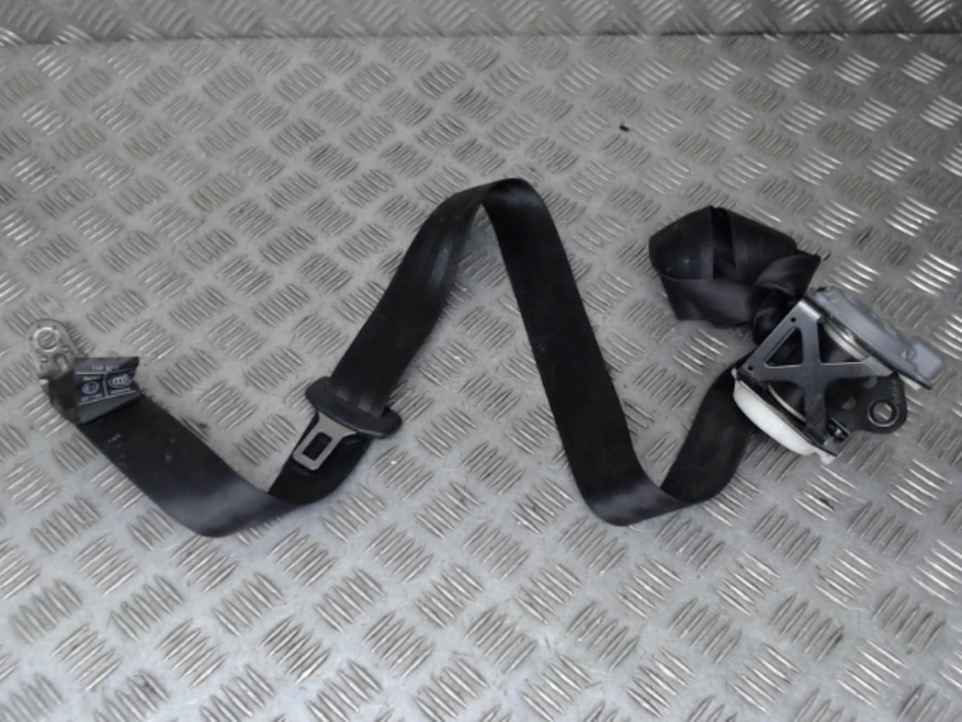 Ceinture arriere gauche AUDI A1 1 PHASE 1 Essence - 1