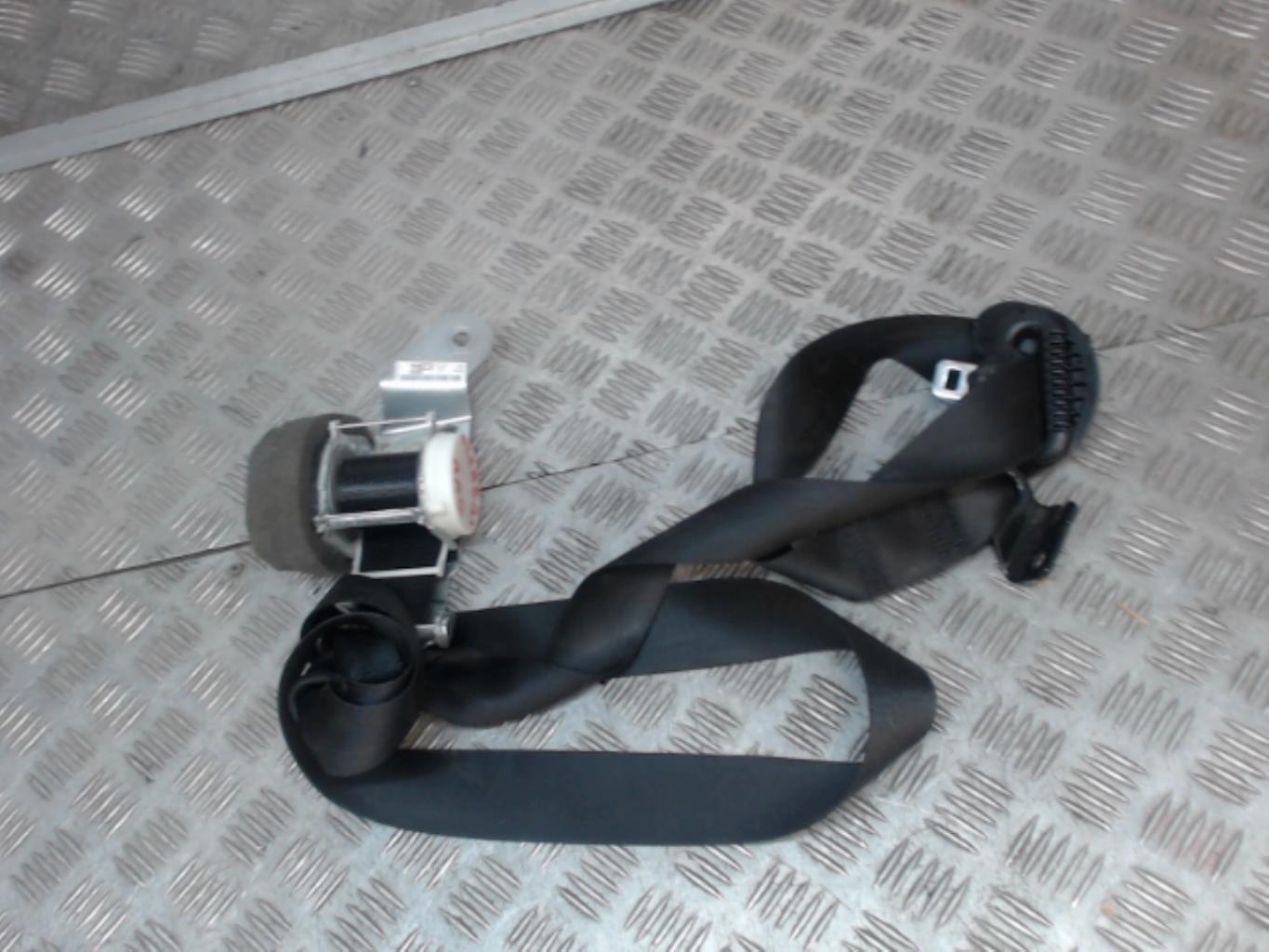 Cintura di sicurezza posteriore sinistra BMW SERIE 2 F46 GRAN TOURER PHASE 1 Diésel - 1