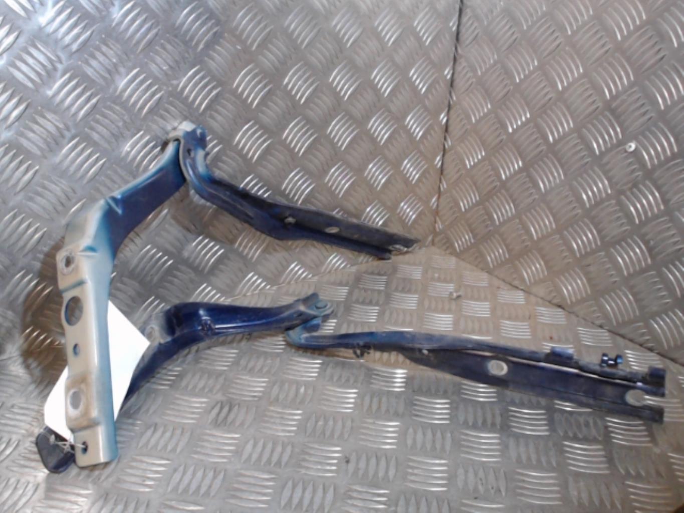 Charniere de capot PEUGEOT 407 PHASE 1 Diesel - 1